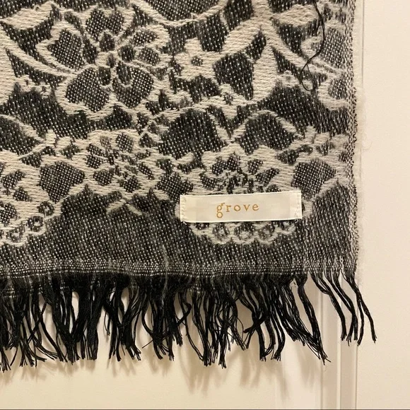 Floral Pattern Scarf - Picture 1 of 3